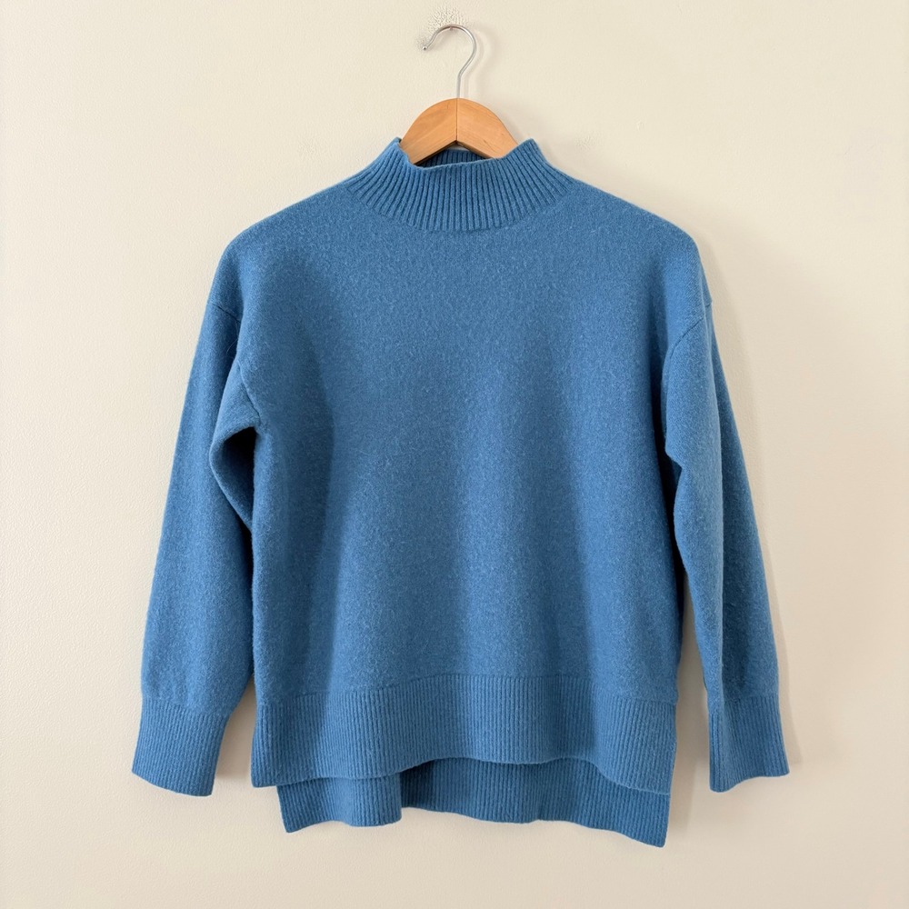 L.L.Bean Sweater 100% Cashmere Medium Blue Mock Neck High-Low Side Slit 525885